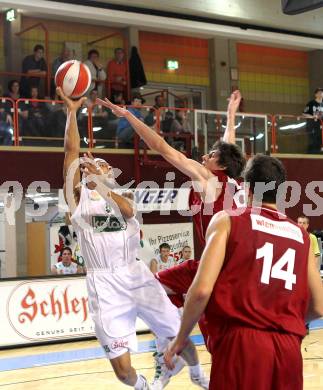 Basketball Bundesliga. Woerthersee Piraten gegen BC Vienna.  Thomas Kennedy,  (Piraten),  Nemanja Milijkovic (Vienna). Klagenfurt, 21.11.2010.
Foto:  Kuess

---
pressefotos, pressefotografie, kuess, qs, qspictures, sport, bild, bilder, bilddatenbank