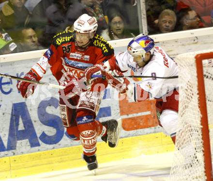 EBEL. Eishockey Bundesliga. KAC gegen EC Red Bull Salzburg. FUREY Kirk (KAC), KOCH Thomas (EC Red Bull Salzburg). Klagenfurt, am 21.11.2010.
Foto: Kuess 

---
pressefotos, pressefotografie, kuess, qs, qspictures, sport, bild, bilder, bilddatenbank