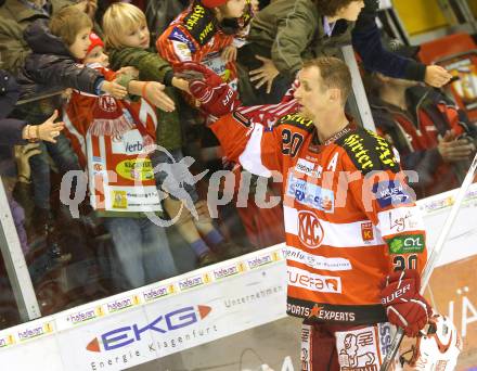 EBEL. Eishockey Bundesliga. KAC gegen EC Red Bull Salzburg. Mike Craig (KAC). Klagenfurt, am 21.11.2010.
Foto: Kuess 

---
pressefotos, pressefotografie, kuess, qs, qspictures, sport, bild, bilder, bilddatenbank