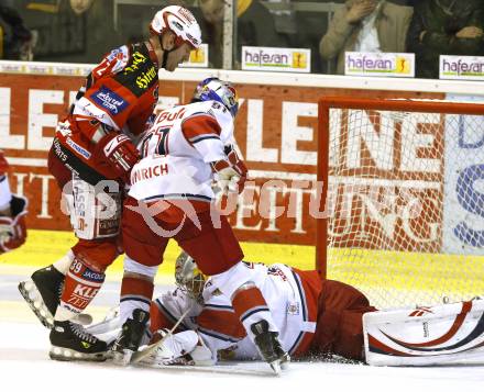 EBEL. Eishockey Bundesliga. KAC gegen EC Red Bull Salzburg. SHANTZ Jeffery (KAC), HEINRICH Dominique, KONOVALOV Artiom (EC Red Bull Salzburg). Klagenfurt, am 21.11.2010.
Foto: Kuess 

---
pressefotos, pressefotografie, kuess, qs, qspictures, sport, bild, bilder, bilddatenbank