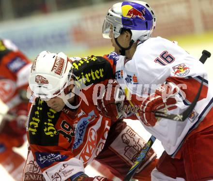 EBEL. Eishockey Bundesliga. KAC gegen EC Red Bull Salzburg. Jeff Shantz, (KAC), Ryan Duncan (EC Red Bull Salzburg). Klagenfurt, am 21.11.2010.
Foto: Kuess 

---
pressefotos, pressefotografie, kuess, qs, qspictures, sport, bild, bilder, bilddatenbank