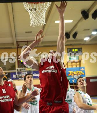 Basketball Bundesliga. Woerthersee Piraten gegen BC Vienna.  Nemanja Milijkovic (Vienna). Klagenfurt, 21.11.2010.
Foto:  Kuess

---
pressefotos, pressefotografie, kuess, qs, qspictures, sport, bild, bilder, bilddatenbank