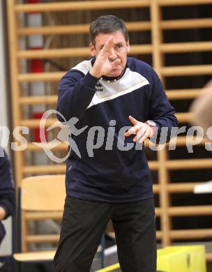 Volleyball MEL. ATSC Wildcats Klagenfurt gegen Slavia UK Bratislava. Trainer Helmut Voggenberger (Wildcats). Klagenfurt, 20.11.2010.
Foto: Kuess
---
pressefotos, pressefotografie, kuess, qs, qspictures, sport, bild, bilder, bilddatenbank