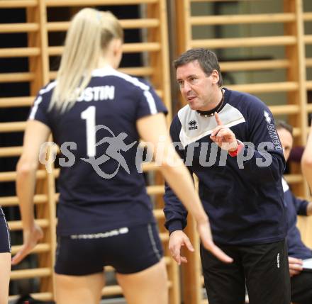 Volleyball MEL. ATSC Wildcats Klagenfurt gegen Slavia UK Bratislava. Trainer Helmut Voggenberger (Wildcats). Klagenfurt, 20.11.2010.
Foto: Kuess
---
pressefotos, pressefotografie, kuess, qs, qspictures, sport, bild, bilder, bilddatenbank