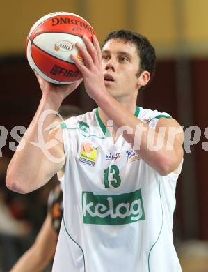 Basketball Bundesliga. Woerthersee Piraten gegen Xion Dukes Klosterneuburg.  Erik Rhinehart (Piraten). Klagenfurt, 6.11.2010.
Foto:  Kuess

---
pressefotos, pressefotografie, kuess, qs, qspictures, sport, bild, bilder, bilddatenbank