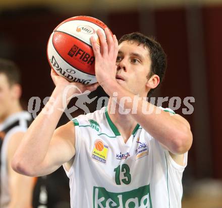 Basketball Bundesliga. Woerthersee Piraten gegen Xion Dukes Klosterneuburg.  Erik Rhinehart (Piraten). Klagenfurt, 6.11.2010.
Foto:  Kuess

---
pressefotos, pressefotografie, kuess, qs, qspictures, sport, bild, bilder, bilddatenbank