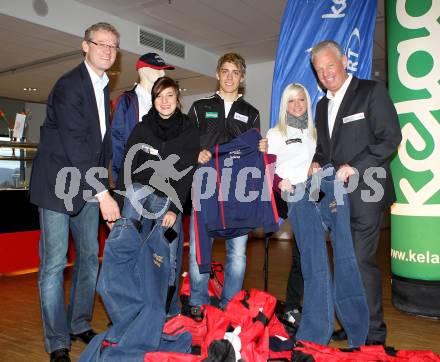 Kaernten Sport. Package Uebergabe. Werner Pietsch, Lisa Perterer (Triathlon), Philipp Orter (Nordische Kombination),  Tamara Dolzer (Karate), Reinhard Tellian. Klagenfurt, 22.11.2010.
Foto: Kuess
---
pressefotos, pressefotografie, kuess, qs, qspictures, sport, bild, bilder, bilddatenbank