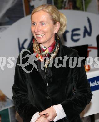 Kaernten Sport. Package Uebergabe. Sportlermeeting. Roswitha Stadlober. Klagenfurt, 22.11.2010.
Foto: Kuess
---
pressefotos, pressefotografie, kuess, qs, qspictures, sport, bild, bilder, bilddatenbank