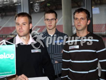 Kaernten Sport. Package Uebergabe. Sportlermeeting. Christoph Knauder, Thomas Knauder, Christian Schatz (Naturbahnrodeln). Klagenfurt, 22.11.2010.
Foto: Kuess
---
pressefotos, pressefotografie, kuess, qs, qspictures, sport, bild, bilder, bilddatenbank