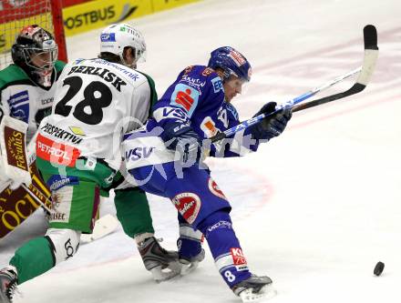 EBEL. Eishockey Bundesliga. EC Pasut VSV gegen HDD TILIA Olimpija Ljubljana. Roland Kaspitz (VSV), BERLISK Nejc (Laibach). Villach, am 26.11.2010.
Foto: Kuess 


---
pressefotos, pressefotografie, kuess, qs, qspictures, sport, bild, bilder, bilddatenbank