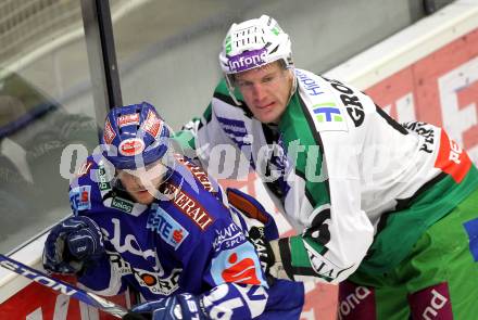 EBEL. Eishockey Bundesliga. EC Pasut VSV gegen HDD TILIA Olimpija Ljubljana. Christof Martinz, (VSV), GROZNIK Bostjan (Laibach). Villach, am 26.11.2010.
Foto: Kuess 


---
pressefotos, pressefotografie, kuess, qs, qspictures, sport, bild, bilder, bilddatenbank