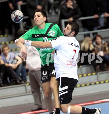 Handball Bundesliga. HC Kaernten gegen SC Ferlach. Markus Goeschl (HCK), Christian Koschu (Ferlach). Klagenfurt, 27.11.2010.
Foto: Kuess
---
pressefotos, pressefotografie, kuess, qs, qspictures, sport, bild, bilder, bilddatenbank