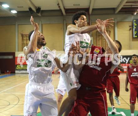 Basketball Bundesliga. Woerthersee Piraten gegen BC Vienna.  Thomas Kennedy, Samuel Bachlechner (Piraten). 
Klagenfurt, 21.11.2010.
Foto:  Kuess

---
pressefotos, pressefotografie, kuess, qs, qspictures, sport, bild, bilder, bilddatenbank