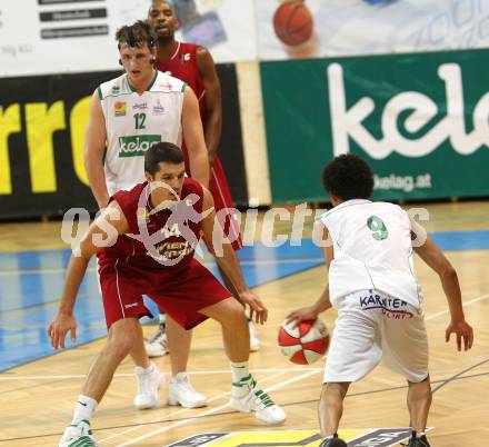 Basketball Bundesliga. Woerthersee Piraten gegen BC Vienna.  Maximilian Kunovjanek, Samuel Bachlechner (Piraten), Stjepan Stazic (Vienna). 
Klagenfurt, 21.11.2010.
Foto:  Kuess

---
pressefotos, pressefotografie, kuess, qs, qspictures, sport, bild, bilder, bilddatenbank