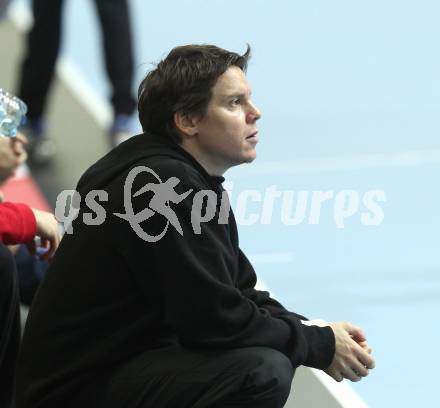 Handball Bundesliga. HC Kaernten gegen SC Ferlach. Trainer Michael Pontasch (HCK). Klagenfurt, 27.11.2010.
Foto: Kuess
---
pressefotos, pressefotografie, kuess, qs, qspictures, sport, bild, bilder, bilddatenbank