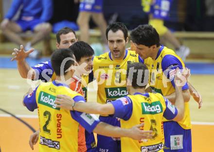 Volleyball. Challenge Cup. Aich/Dob gegen Mladost Marina Kastela. Jubel  (Aich/Dob). Prevalje, 25.11.2010.
Foto: Kuess
---
pressefotos, pressefotografie, kuess, qs, qspictures, sport, bild, bilder, bilddatenbank