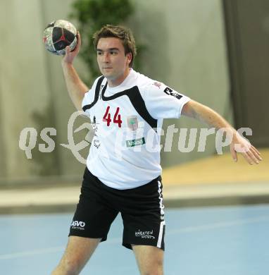 Handball Bundesliga. HC Kaernten gegen SC Ferlach. Miha Dobnik (Ferlach). Klagenfurt, 27.11.2010.
Foto: Kuess
---
pressefotos, pressefotografie, kuess, qs, qspictures, sport, bild, bilder, bilddatenbank