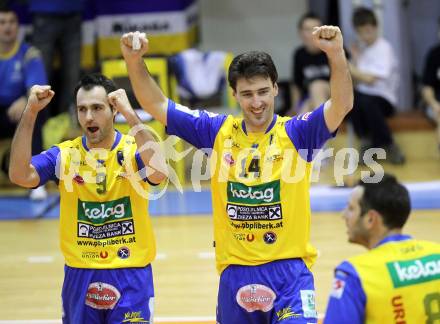 Volleyball. Challenge Cup. Aich/Dob gegen Mladost Marina Kastela. Jubel Andrej Grut, Petar Kirchev (Aich/Dob). Prevalje, 25.11.2010.
Foto: Kuess
---
pressefotos, pressefotografie, kuess, qs, qspictures, sport, bild, bilder, bilddatenbank