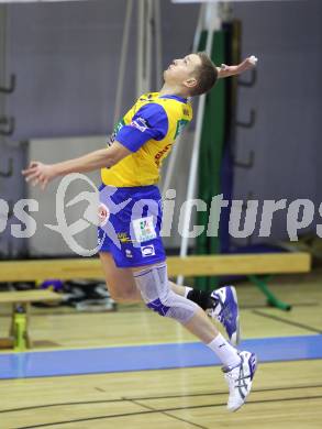 Volleyball. Challenge Cup. Aich/Dob gegen Mladost Marina Kastela. Alexey Sanko (Aich/Dob). Prevalje, 25.11.2010.
Foto: Kuess
---
pressefotos, pressefotografie, kuess, qs, qspictures, sport, bild, bilder, bilddatenbank