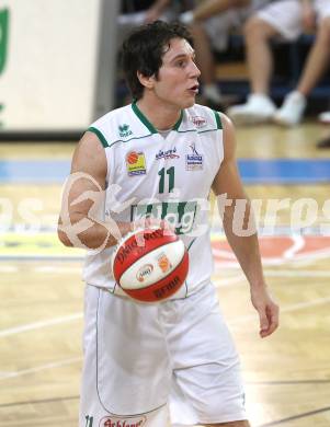 Basketball Bundesliga. Woerthersee Piraten gegen BC Vienna.  Andreas Kuttnig (Piraten). 
Klagenfurt, 21.11.2010.
Foto:  Kuess

---
pressefotos, pressefotografie, kuess, qs, qspictures, sport, bild, bilder, bilddatenbank