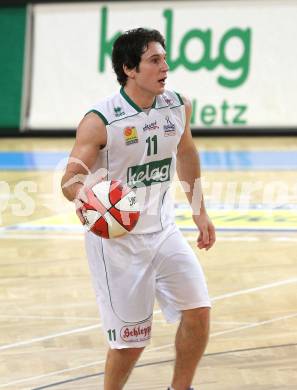 Basketball Bundesliga. Woerthersee Piraten gegen BC Vienna.  Andreas Kuttnig (Piraten). 
Klagenfurt, 21.11.2010.
Foto:  Kuess

---
pressefotos, pressefotografie, kuess, qs, qspictures, sport, bild, bilder, bilddatenbank