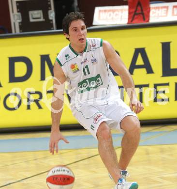 Basketball Bundesliga. Woerthersee Piraten gegen BC Vienna.  Andreas Kuttnig (Piraten). 
Klagenfurt, 21.11.2010.
Foto:  Kuess

---
pressefotos, pressefotografie, kuess, qs, qspictures, sport, bild, bilder, bilddatenbank