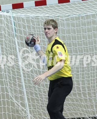 Handball Bundesliga. HC Kaernten gegen SC Ferlach. Matthias Meleschnig (Ferlach). Klagenfurt, 27.11.2010.
Foto: Kuess
---
pressefotos, pressefotografie, kuess, qs, qspictures, sport, bild, bilder, bilddatenbank