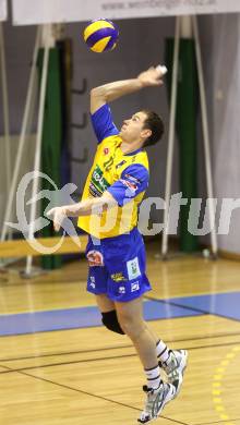 Volleyball. Challenge Cup. Aich/Dob gegen Mladost Marina Kastela. Nejc Pusnik (Aich/Dob). Prevalje, 25.11.2010.
Foto: Kuess
---
pressefotos, pressefotografie, kuess, qs, qspictures, sport, bild, bilder, bilddatenbank