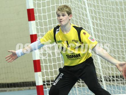 Handball Bundesliga. HC Kaernten gegen SC Ferlach. Matthias Meleschnig (Ferlach). Klagenfurt, 27.11.2010.
Foto: Kuess
---
pressefotos, pressefotografie, kuess, qs, qspictures, sport, bild, bilder, bilddatenbank