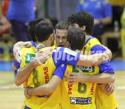 Volleyball. Challenge Cup. Aich/Dob gegen Mladost Marina Kastela. Jubel (Aich/Dob). Prevalje, 25.11.2010.
Foto: Kuess
---
pressefotos, pressefotografie, kuess, qs, qspictures, sport, bild, bilder, bilddatenbank