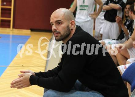 Basketball Bundesliga. Woerthersee Piraten gegen BC Vienna.  Trainer Joachim Buggelsheim (Piraten). 
Klagenfurt, 21.11.2010.
Foto:  Kuess

---
pressefotos, pressefotografie, kuess, qs, qspictures, sport, bild, bilder, bilddatenbank