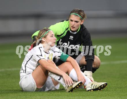 Frauenfussball. OEFB Frauenliga. SK Kelag Kaernten gegen Elitefussball Internat Westfalen. Nicole Gatternig, Anna Kristler (Kaernten). Klagenfurt, am 2.10.2010.
Foto: Kuess
---
pressefotos, pressefotografie, kuess, qs, qspictures, sport, bild, bilder, bilddatenbank