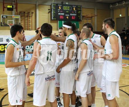 Basketball Bundesliga. Woerthersee Piraten gegen BC Vienna.  Jubel (Piraten). 
Klagenfurt, 21.11.2010.
Foto:  Kuess

---
pressefotos, pressefotografie, kuess, qs, qspictures, sport, bild, bilder, bilddatenbank