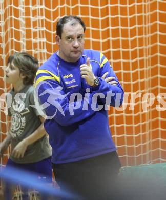 Volleyball. Challenge Cup. Aich/Dob gegen Mladost Marina Kastela. Martin Micheu (Aich/Dob). Prevalje, 25.11.2010.
Foto: Kuess
---
pressefotos, pressefotografie, kuess, qs, qspictures, sport, bild, bilder, bilddatenbank