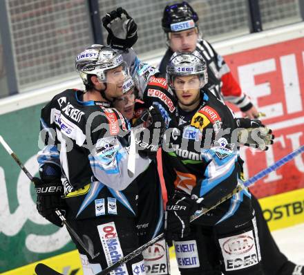 EBEL. Eishockey Bundesliga. EC Pasut VSV gegen EHC LIWEST Linz.  Torjubel Linz. Villach, am 3.12.2010.
Foto: Kuess 


---
pressefotos, pressefotografie, kuess, qs, qspictures, sport, bild, bilder, bilddatenbank