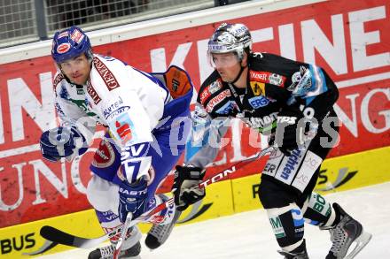 EBEL. Eishockey Bundesliga. EC Pasut VSV gegen EHC LIWEST Linz.  Joshua Langfeld, (VSV), Robert Shearer (Linz). Villach, am 3.12.2010.
Foto: Kuess 


---
pressefotos, pressefotografie, kuess, qs, qspictures, sport, bild, bilder, bilddatenbank