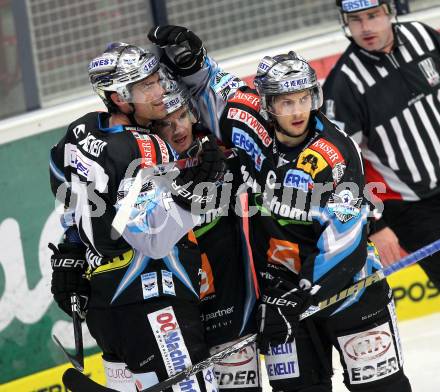 EBEL. Eishockey Bundesliga. EC Pasut VSV gegen EHC LIWEST Linz.  Torjubel Linz. Villach, am 3.12.2010.
Foto: Kuess 


---
pressefotos, pressefotografie, kuess, qs, qspictures, sport, bild, bilder, bilddatenbank