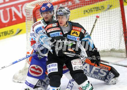 EBEL. Eishockey Bundesliga. EC Pasut VSV gegen EHC LIWEST Linz.  Roland Kaspitz, (VSV), Robert Lukas (Linz). Villach, am 3.12.2010.
Foto: Kuess 


---
pressefotos, pressefotografie, kuess, qs, qspictures, sport, bild, bilder, bilddatenbank