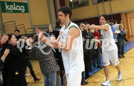 Basketball Bundesliga. Woerthersee Piraten gegen BC Vienna.  Erik Rhinehart, Andreas Kuttnig (Piraten). 
Klagenfurt, 21.11.2010.
Foto:  Kuess

---
pressefotos, pressefotografie, kuess, qs, qspictures, sport, bild, bilder, bilddatenbank