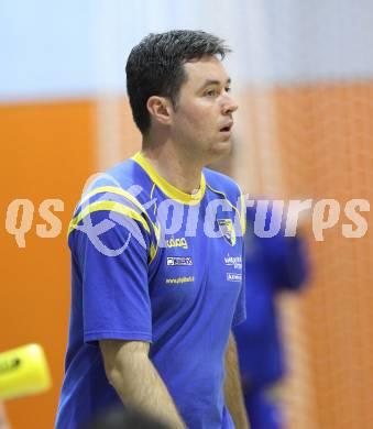 Volleyball. Challenge Cup. Aich/Dob gegen Mladost Marina Kastela. Trainer Igor Simuncic (Aich/Dob). Prevalje, 25.11.2010.
Foto: Kuess
---
pressefotos, pressefotografie, kuess, qs, qspictures, sport, bild, bilder, bilddatenbank