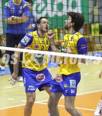 Volleyball. Challenge Cup. Aich/Dob gegen Mladost Marina Kastela. Peter Divis, Gerald Reiser (Aich/Dob). Prevalje, 25.11.2010.
Foto: Kuess
---
pressefotos, pressefotografie, kuess, qs, qspictures, sport, bild, bilder, bilddatenbank