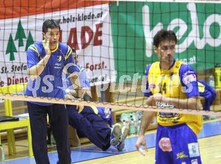 Volleyball. Challenge Cup. Aich/Dob gegen Mladost Marina Kastela. Trainer Igor Simuncic, Petar Kirchev (Aich/Dob). Prevalje, 25.11.2010.
Foto: Kuess
---
pressefotos, pressefotografie, kuess, qs, qspictures, sport, bild, bilder, bilddatenbank