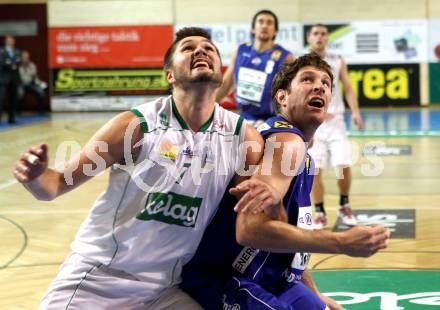 Basketball Bundesliga. Woerthersee Piraten gegen Allianz Swans Gmunden.  Bernhard Weber,  (Piraten),  Matthias Mayer (Gmunden). Klagenfurt, 4.12.2010.
Foto:  Kuess

---
pressefotos, pressefotografie, kuess, qs, qspictures, sport, bild, bilder, bilddatenbank