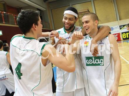 Basketball Bundesliga. Woerthersee Piraten gegen BC Vienna.  Jubel Martin Breithuber, Thomas Kennedy, Gunther Zajic (Piraten). 
Klagenfurt, 21.11.2010.
Foto:  Kuess

---
pressefotos, pressefotografie, kuess, qs, qspictures, sport, bild, bilder, bilddatenbank