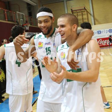 Basketball Bundesliga. Woerthersee Piraten gegen BC Vienna.  Gunther Zajic, Thomas Kennedy (Piraten). 
Klagenfurt, 21.11.2010.
Foto:  Kuess

---
pressefotos, pressefotografie, kuess, qs, qspictures, sport, bild, bilder, bilddatenbank