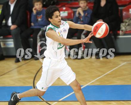 Basketball Bundesliga. Woerthersee Piraten gegen Allianz Swans Gmunden.  Samuel Bachlechner  (Piraten). Klagenfurt, 4.12.2010.
Foto:  Kuess

---
pressefotos, pressefotografie, kuess, qs, qspictures, sport, bild, bilder, bilddatenbank