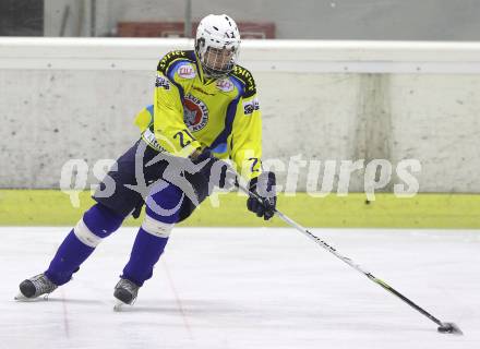 Eishockey. CHL. Carinthian Hokey League. Tarco Woelfe gegen 1. EHC Althofen. Kevin Schabernig (Althofen). Klagenfurt, am 4.12.2010.
Foto: Kuess
---
pressefotos, pressefotografie, kuess, qs, qspictures, sport, bild, bilder, bilddatenbank