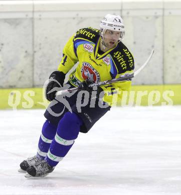 Eishockey. CHL. Carinthian Hokey League. Tarco Woelfe gegen 1. EHC Althofen. Andreas Muschlin (Althofen). Klagenfurt, am 4.12.2010.
Foto: Kuess
---
pressefotos, pressefotografie, kuess, qs, qspictures, sport, bild, bilder, bilddatenbank