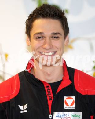 Kaernten Sport. Package Uebergabe. Christian Zluga (Schwimmen). Klagenfurt, 22.11.2010.
Foto: Kuess
---
pressefotos, pressefotografie, kuess, qs, qspictures, sport, bild, bilder, bilddatenbank