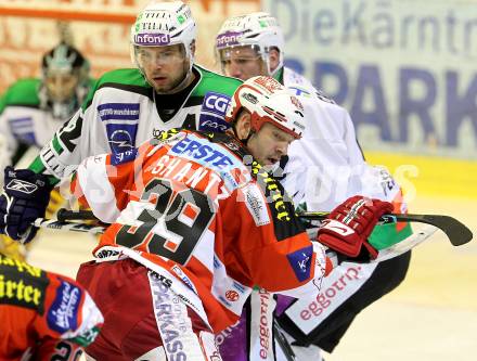 EBEL. Eishockey Bundesliga. KAC gegen HDD TILIA Olimpija Ljubljana. Jeff Shantz, (KAC), Petr Sachl (Laibach). Klagenfurt, am 5.12.2010.
Foto: Kuess 

---
pressefotos, pressefotografie, kuess, qs, qspictures, sport, bild, bilder, bilddatenbank